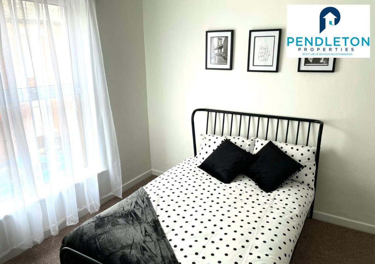 Вилла Modern 3 Bed House With Free Parking And Wi-Fi Престон Экстерьер фото