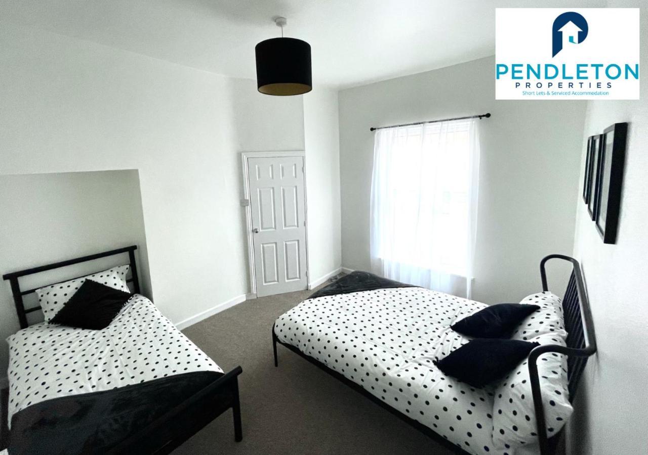 Вилла Modern 3 Bed House With Free Parking And Wi-Fi Престон Экстерьер фото