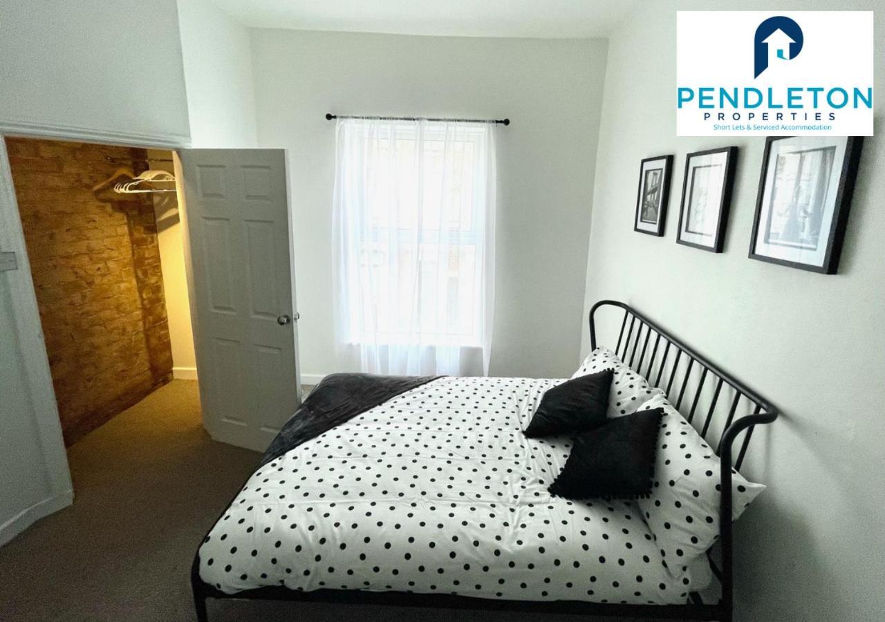 Вилла Modern 3 Bed House With Free Parking And Wi-Fi Престон Экстерьер фото